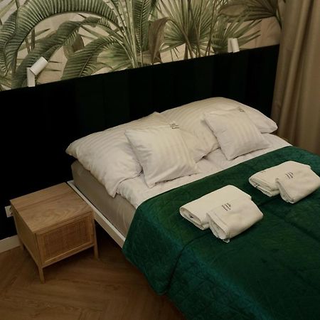 Castle Apartments - Queen Освиенцим Екстериор снимка